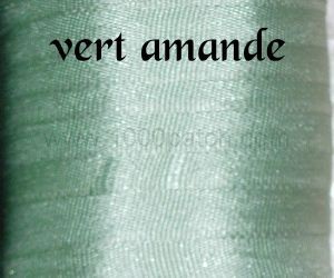 Ruban de soie 4 mm couleur VERT AMANDE