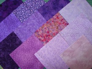 Lot de 12 coupons Tissu Patchwork violets parmes - 15 x15 cm