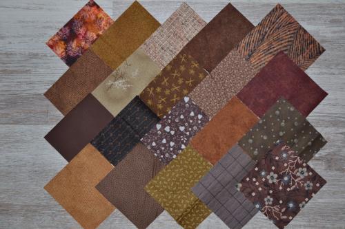 Lot de 20 Coupons de Tissus Patchwork Chocolat Noisette - Charm Pack