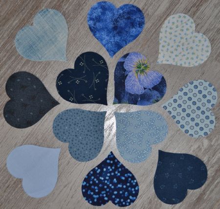 lot de 12 coeurs à appliquer tissu patchwork coloris bleus