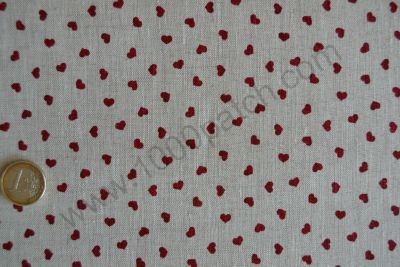tissu patchwork petits coeurs rouges foncés sur fond ficelle